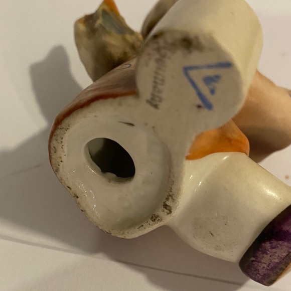 Vintage Ceramic Figurine with Flute - Picture 3 of 4